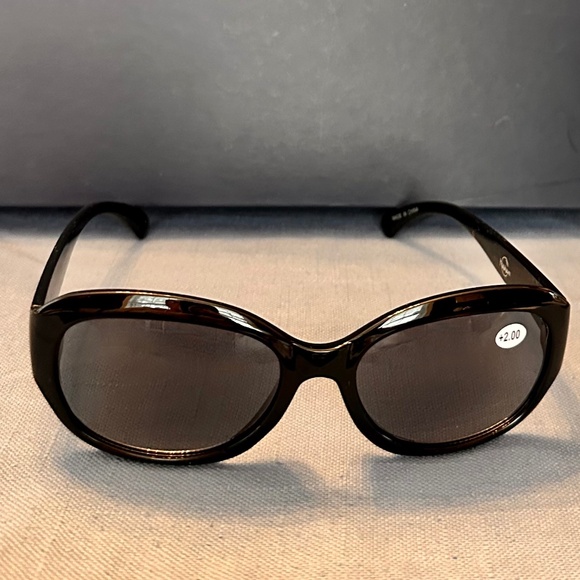 (2) Full Lens Readers + (1) Full Reader Sunglasses +2.0 - Picture 10 of 16